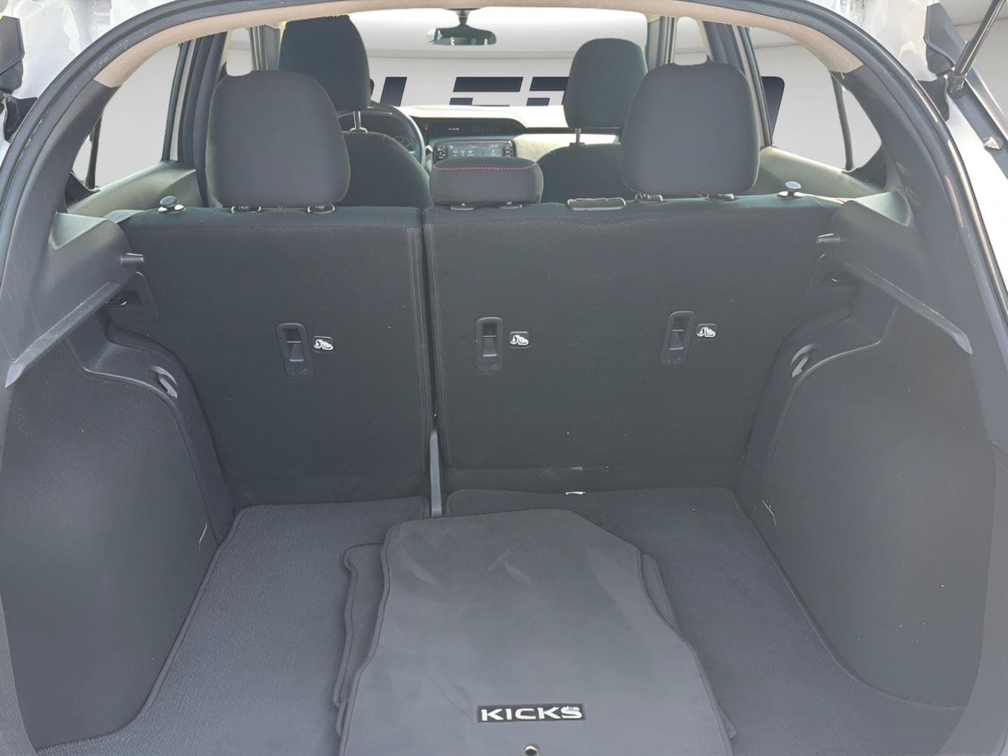 Used 2024 Nissan Kicks SR FWD image 21