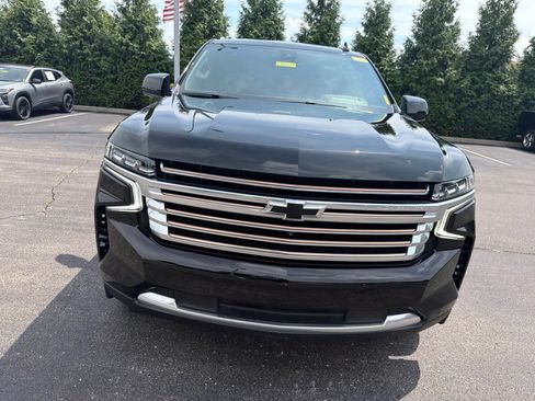 Used 2022 Chevrolet Tahoe High Country w/ Premium Package AWD/4WD image 8