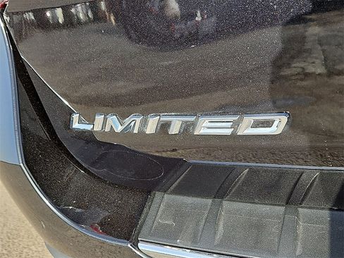 Used 2024 Ford Explorer Limited image 14