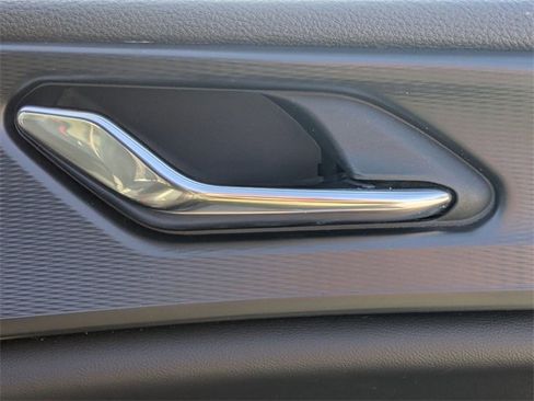 Used 2024 Jeep Grand Cherokee L Laredo image 32