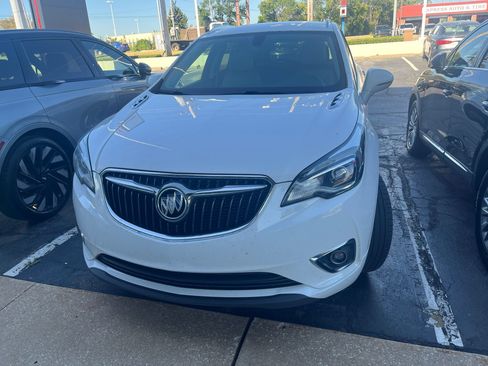 Used 2019 Buick Envision Essence FWD image 2