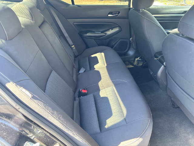 Used 2022 Nissan Altima 2.5 SV FWD image 17