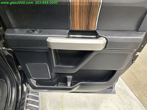 Used 2015 Ford F150 Lariat w/ Equipment Group 502A Luxury AWD/4WD image 28