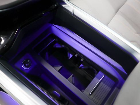 Used 2024 Audi Q8 e-tron Prestige w/ Prestige Package image 20