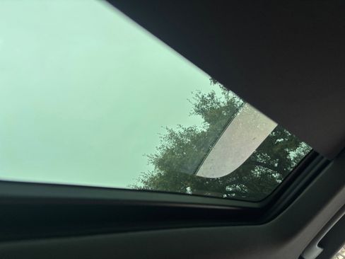 Used 2021 Audi Q8 Premium Plus image 19