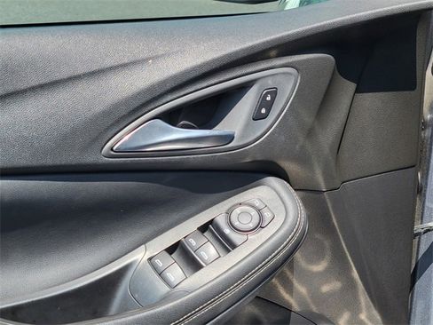 Used 2022 Buick Encore GX Select w/ Sport Touring Package image 19