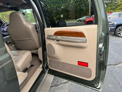 Used 2002 Ford Excursion Limited image 29