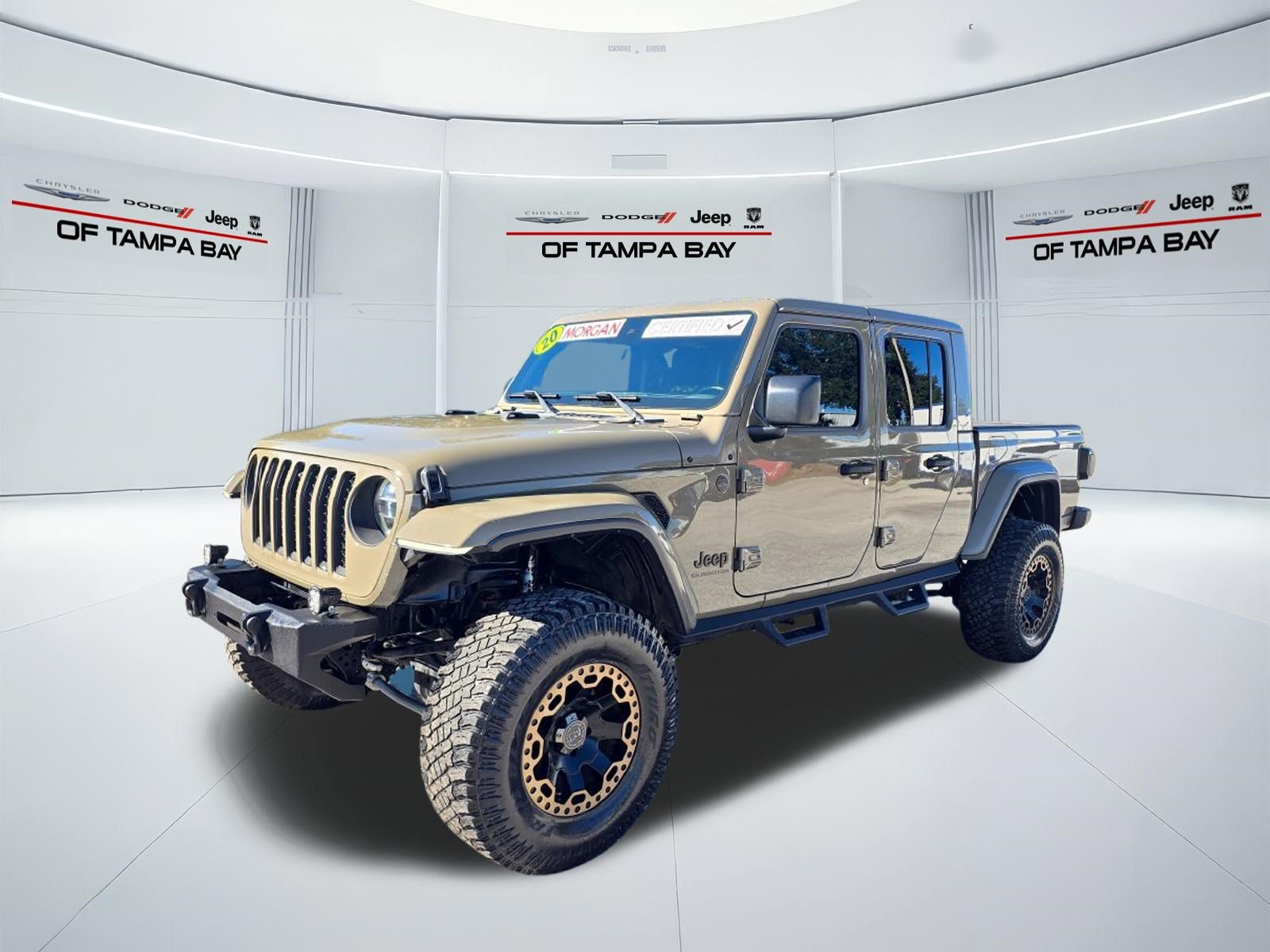 Used 2020 Jeep Gladiator Overland w/ Popular Equipment Package AWD/4WD image 2