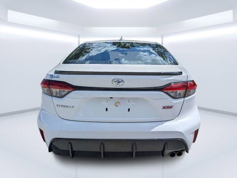 Used 2024 Toyota Corolla XSE FWD image 4