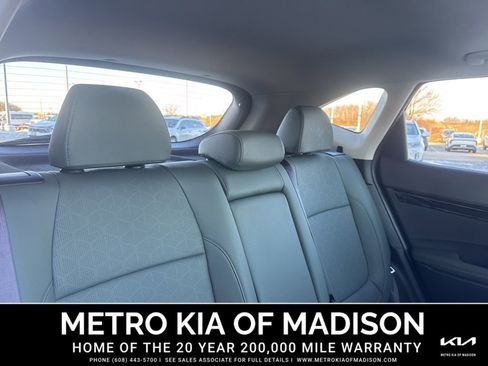 Used 2024 Kia Seltos SX w/ SX Sunroof Package image 35