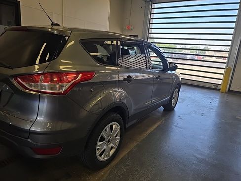 Used 2014 Ford Escape S FWD image 3