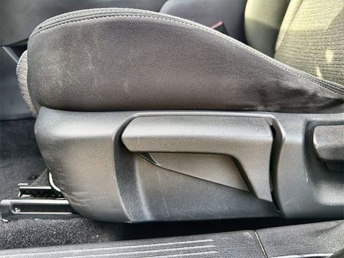 Used 2021 Nissan Rogue S image 14