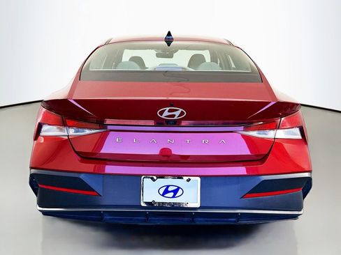 Certified 2024 Hyundai Elantra SEL image 6
