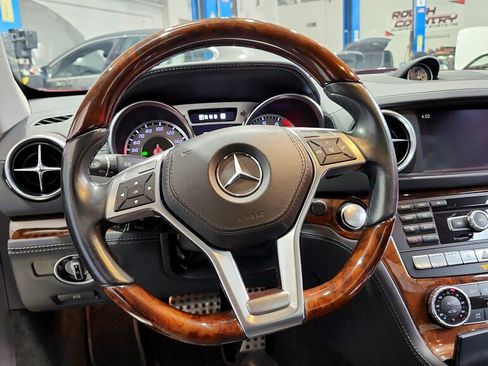 Used 2013 Mercedes-Benz SL 550 image 13
