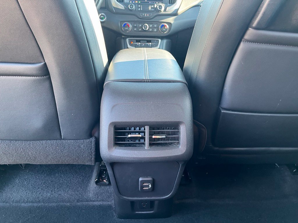 Used 2024 GMC Terrain SLT FWD image 28