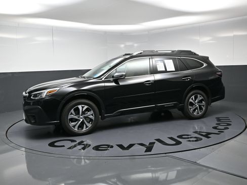 Used 2020 Subaru Outback Touring XT AWD/4WD image 6