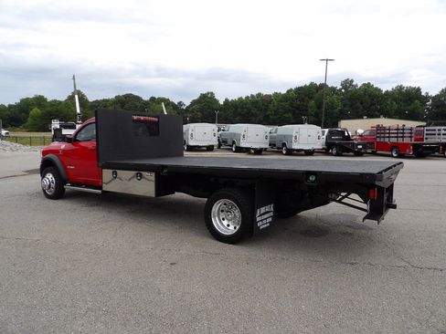 Used 2022 RAM 5500 SLT w/ Quick Order Package 2YG SLT AWD/4WD image 4