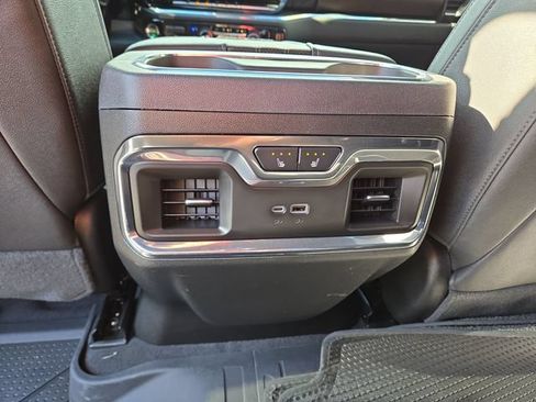 Used 2024 Chevrolet Silverado 2500 High Country w/ Technology Package AWD/4WD image 34