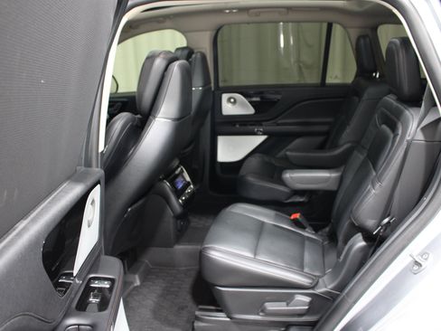 Used 2024 Lincoln Aviator Reserve w/ Equipment Group 201A AWD/4WD image 22