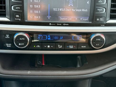 Used 2018 Toyota Highlander Limited Platinum w/ Protection Package #3 image 32