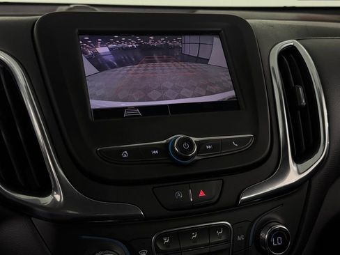 Used 2022 Chevrolet Equinox LT AWD/4WD image 18