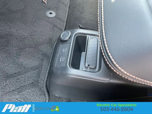 Used 2023 Nissan Ariya FWD image 32