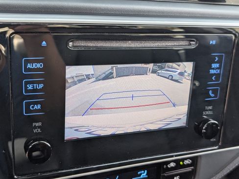 Used 2018 Toyota Corolla SE FWD image 6