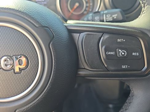 Used 2023 Jeep Wrangler Unlimited Sport AWD/4WD image 19