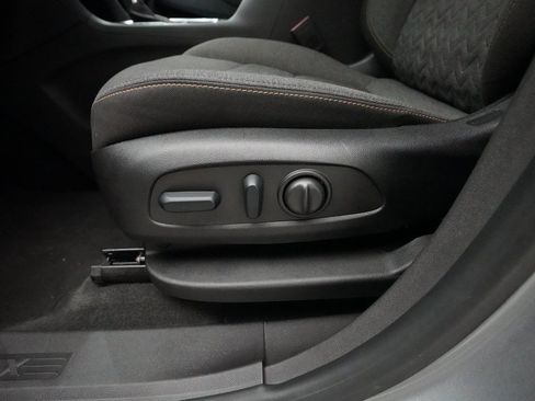 Used 2024 Chevrolet Equinox LT image 29