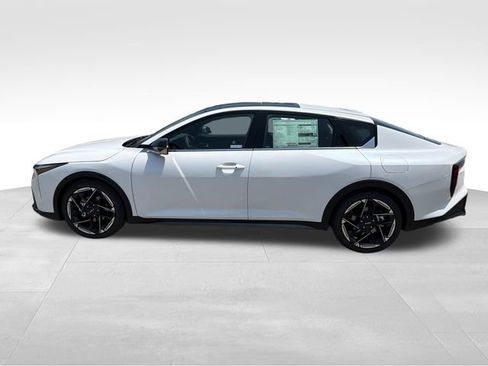 New 2026 Kia K4 GT-Line w/ GT-Line Premium Package FWD image 4