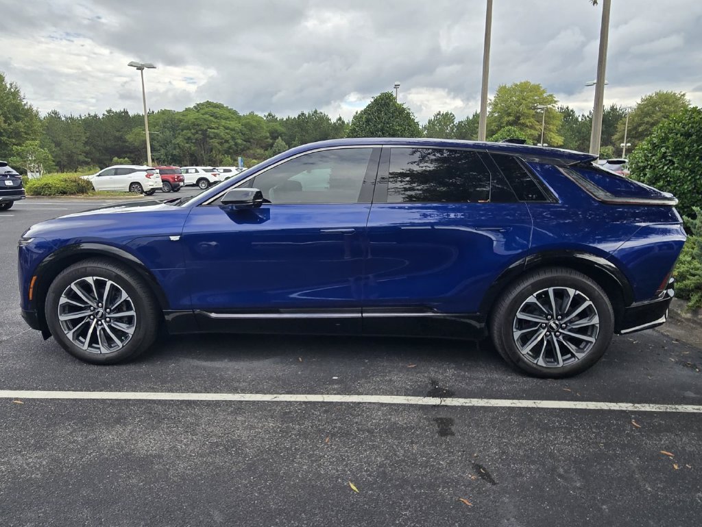 Used 2024 Cadillac Lyriq Sport RWD image 6