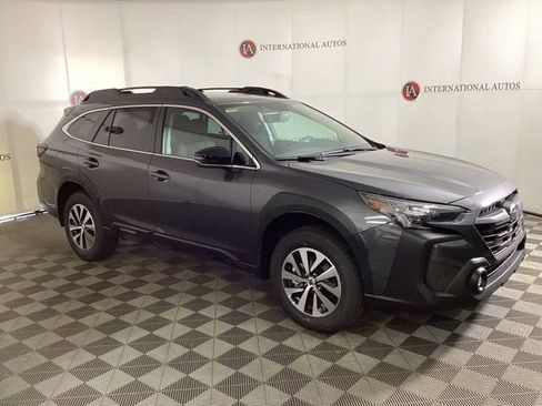 Used 2025 Subaru Outback Premium w/ Popular Package #1A AWD/4WD image 3
