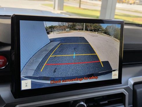 Used 2024 Toyota Tacoma TRD Sport w/ TRD Sport Upgrade Package image 11