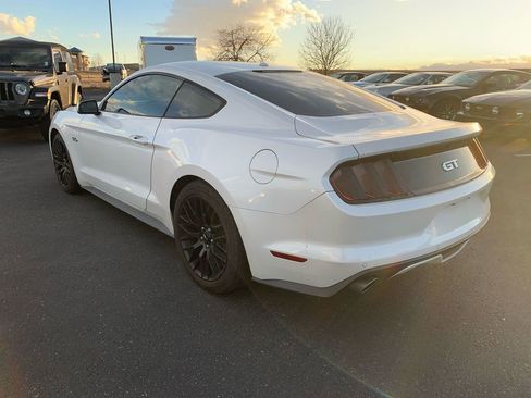 Used 2017 Ford Mustang GT Premium w/ GT Performance Package image 4