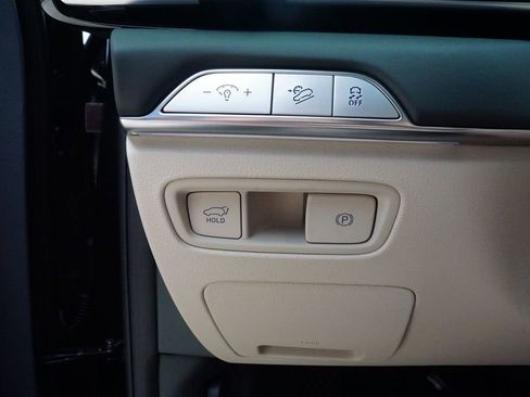 New 2025 Genesis GV80 3.5T Prestige image 13