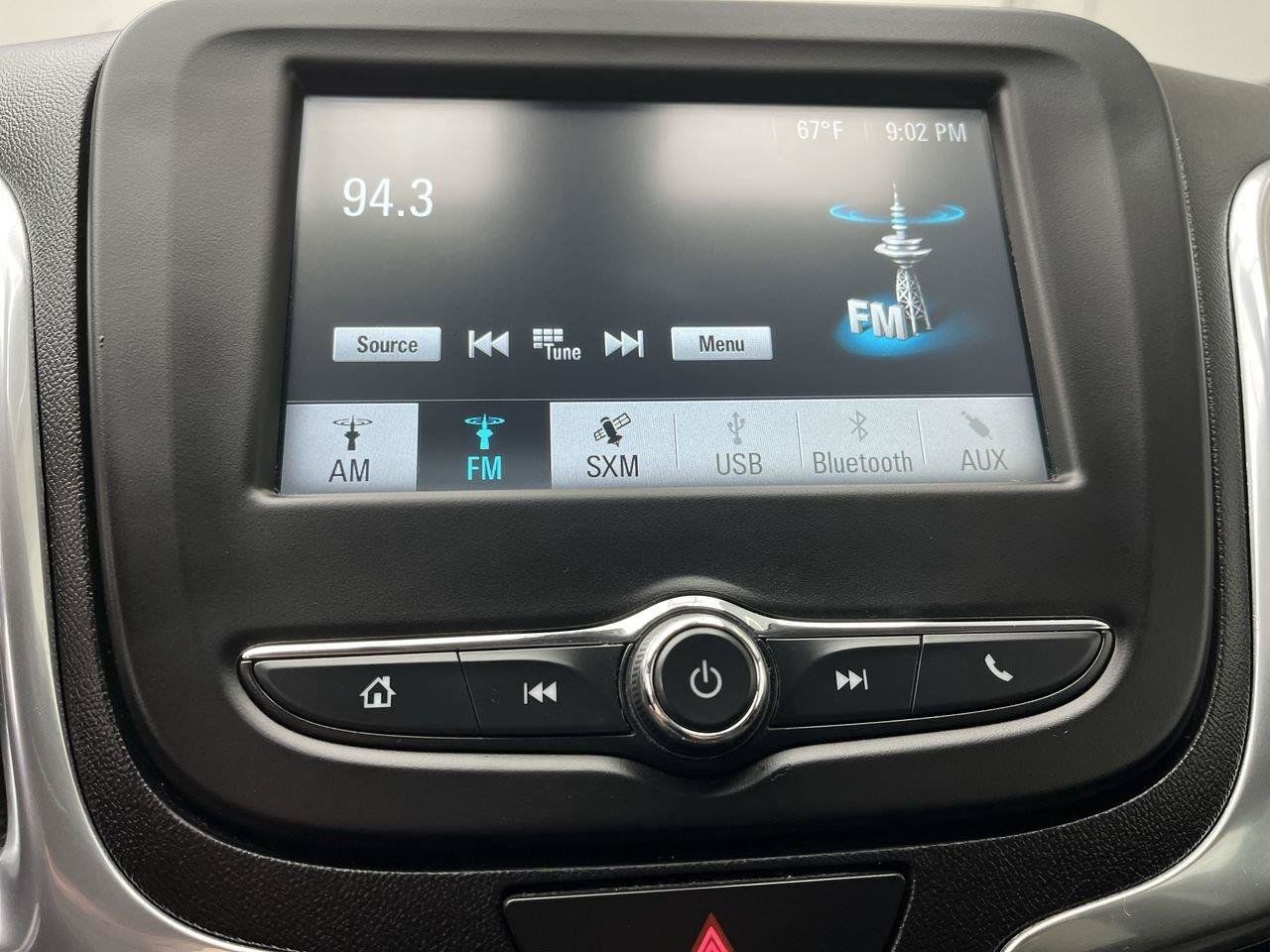Used 2018 Chevrolet Equinox LT AWD/4WD image 16