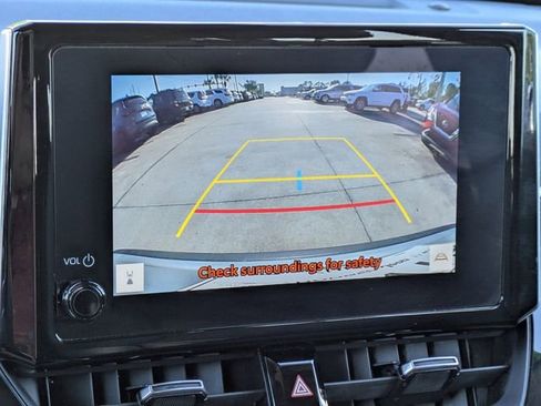Used 2024 Toyota Corolla Cross XLE FWD image 22