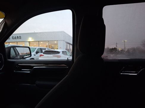 Certified 2025 GMC Sierra 1500 Elevation image 17