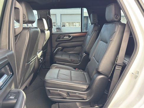 Used 2025 GMC Yukon Denali image 14