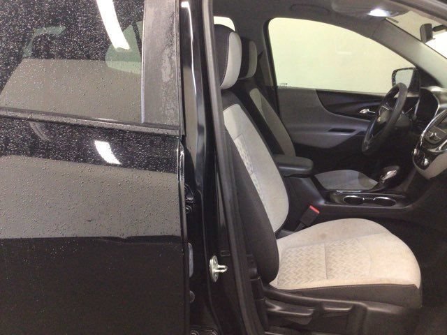 Used 2022 Chevrolet Equinox LS AWD/4WD image 9