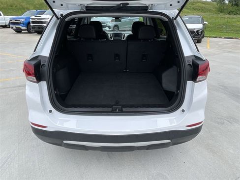 Used 2023 Chevrolet Equinox LT image 25
