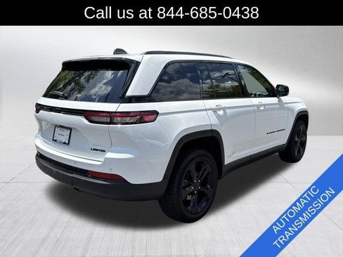Certified 2024 Jeep Grand Cherokee Limited w/ Black Appearance Package RWD image 5