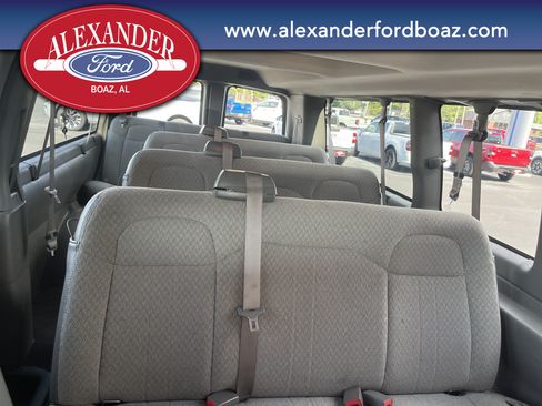 Used 2025 Chevrolet Express 3500 LT w/ LT Preferred Equipment Group RWD image 22