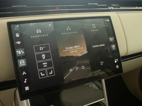 Used 2025 Land Rover Range Rover SE image 18