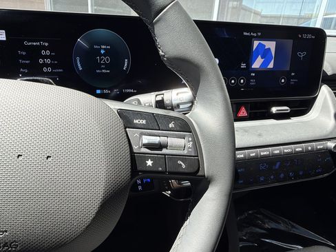 Used 2025 Hyundai Ioniq 5 SEL RWD image 28