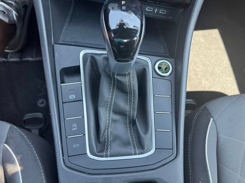 Used 2025 Volkswagen Jetta Sport FWD image 34