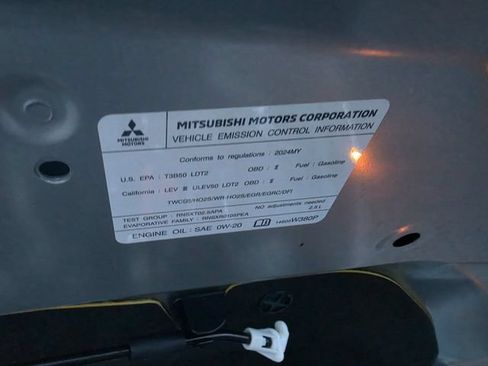 Used 2024 Mitsubishi Outlander SE AWD/4WD image 23