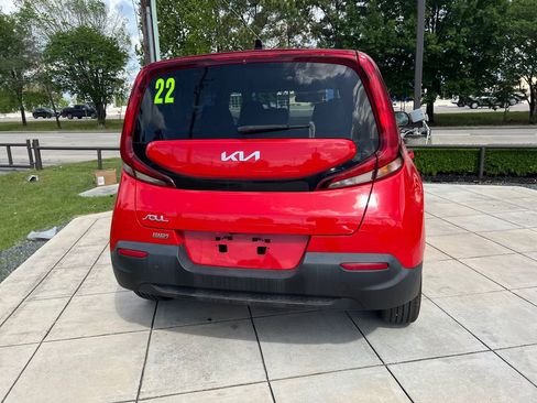 Used 2022 Kia Soul LX FWD image 11