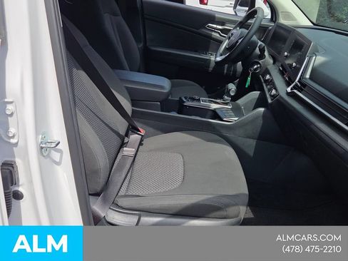 Used 2025 Kia Sportage LX FWD image 15