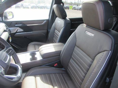 New 2026 GMC Acadia Denali Ultimate image 12